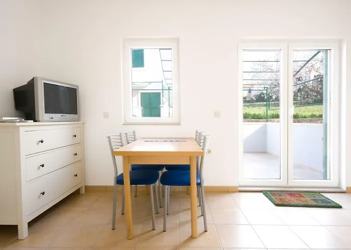 Apartments Kala Mendula