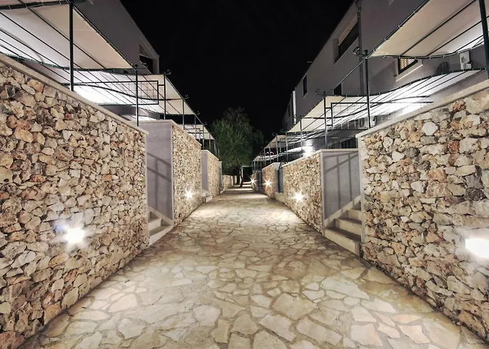 Apartments Kala Mendula